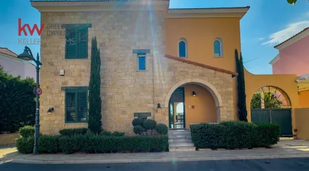 Villa zum Kauf