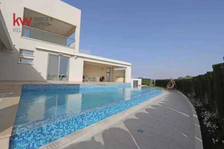 Villa for sale