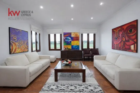 Casa indipendente in vendita