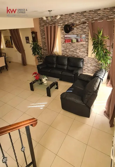 Detached House for sale