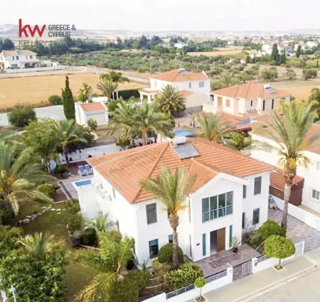 Villa for sale