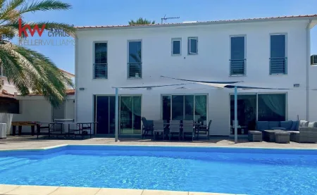 Villa for sale
