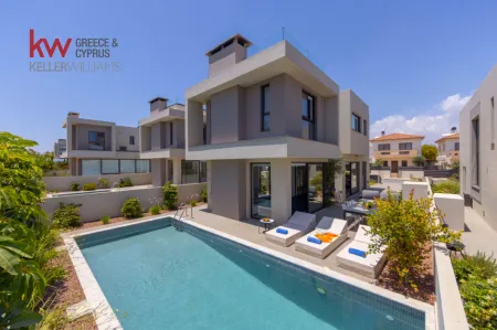 Villa for sale