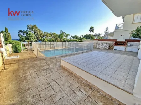 Villa for sale