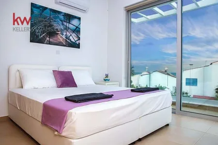 Villa for sale