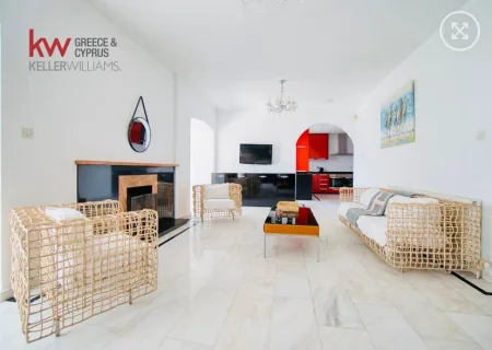 Casa indipendente in vendita