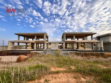 Villa for sale