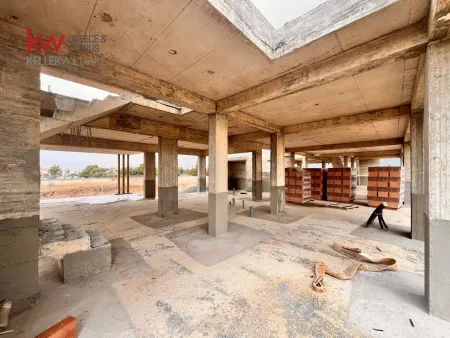 Villa for sale