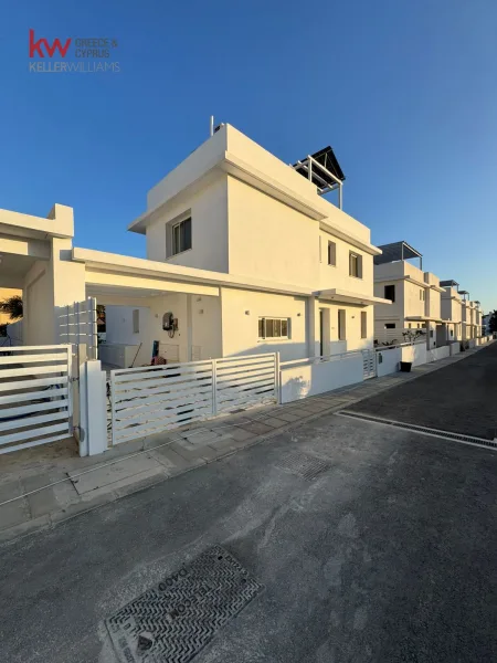 Thumbnail 1 Properties For Sale Pervolia