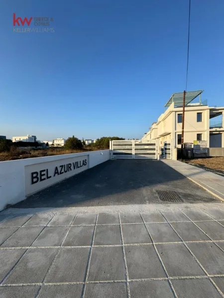 Thumbnail 2 Properties For Sale Pervolia