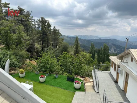 Detached House for sale