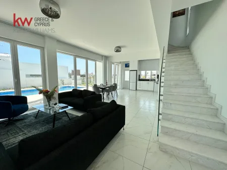 Villa for sale