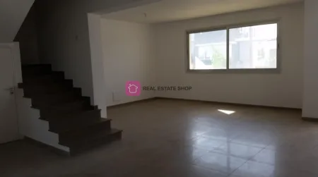 בית דו משפחתי למכירה