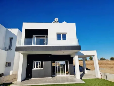 Casa indipendente in vendita