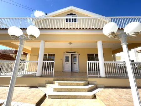 Thumbnail 1 בית פרטי למכירה ב- קפריסין