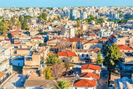 מסחר למכירה