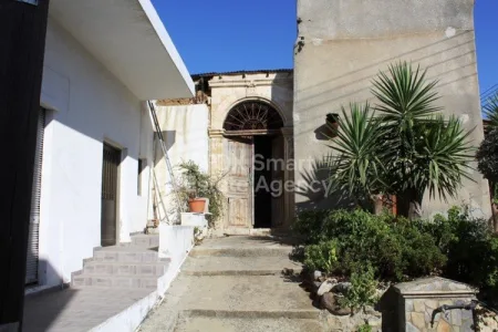 Bungalow for sale