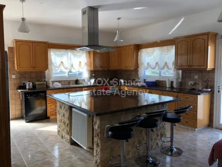 Bungalow for sale