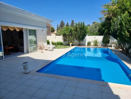 Bungalow for sale