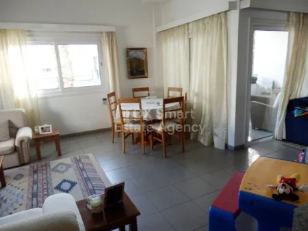 Μπανγκαλόου προς πώληση