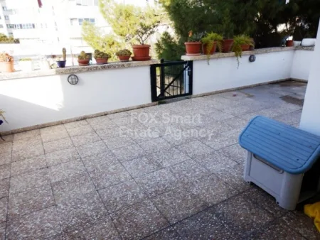 Μπανγκαλόου προς πώληση