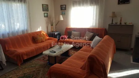 Μπανγκαλόου προς πώληση