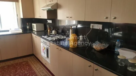 Μπανγκαλόου προς πώληση
