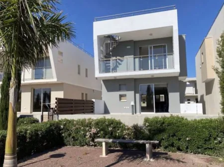 Вилла на продажу