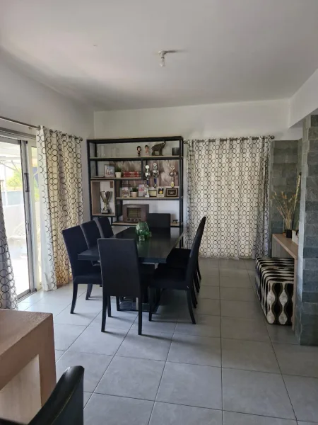 Casa indipendente in vendita