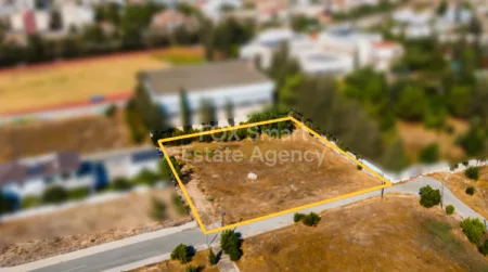 קרקע למגורים למכירה