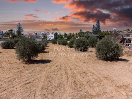 קרקע למגורים למכירה