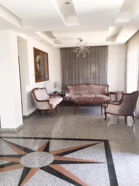 Μπανγκαλόου προς πώληση