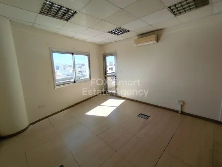 Γραφείο προς ενοικίαση