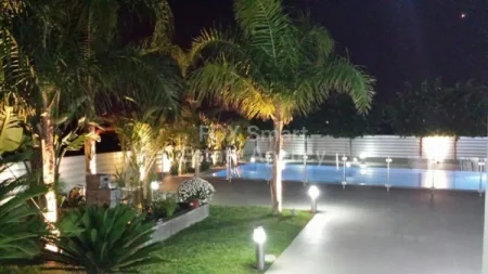Bungalow for sale