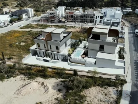 Μπανγκαλόου προς πώληση