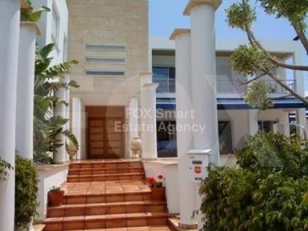 Μπανγκαλόου προς πώληση