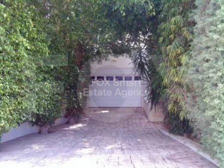 Μπανγκαλόου προς πώληση