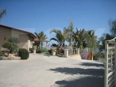 Bungalow for sale