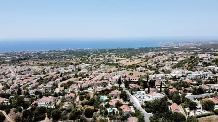 Μπανγκαλόου προς πώληση