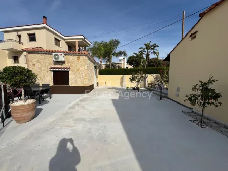 Bungalow for sale