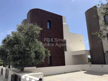 Μπανγκαλόου προς πώληση