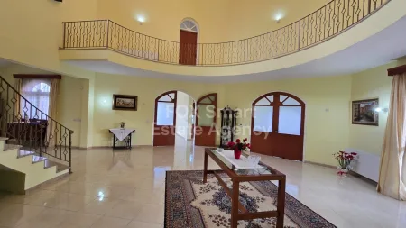 Bungalow for sale