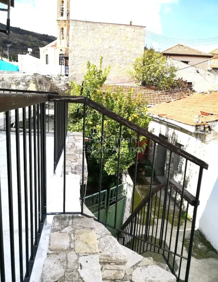 Μπανγκαλόου προς πώληση