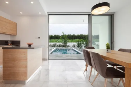 Bungalow for sale