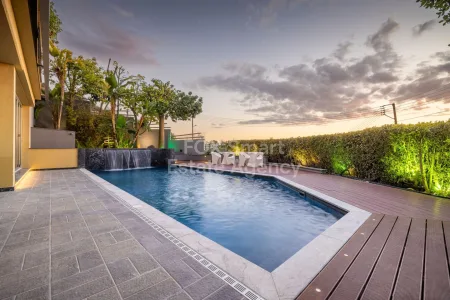 Bungalow for sale