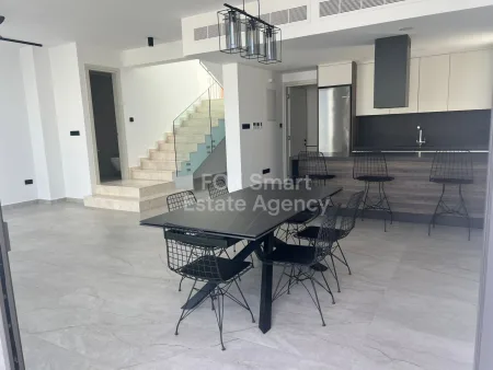 Μπανγκαλόου προς πώληση
