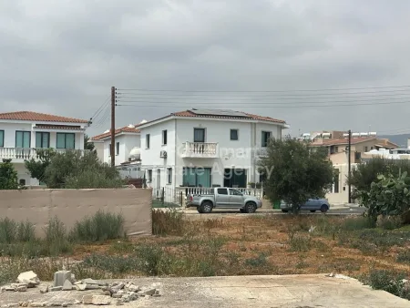 Жилой участок на продажу
