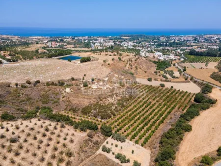 קרקע למגורים למכירה