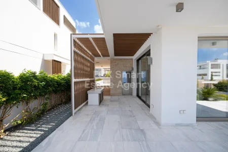 Μπανγκαλόου προς πώληση