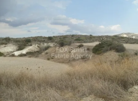 קרקע למגורים למכירה